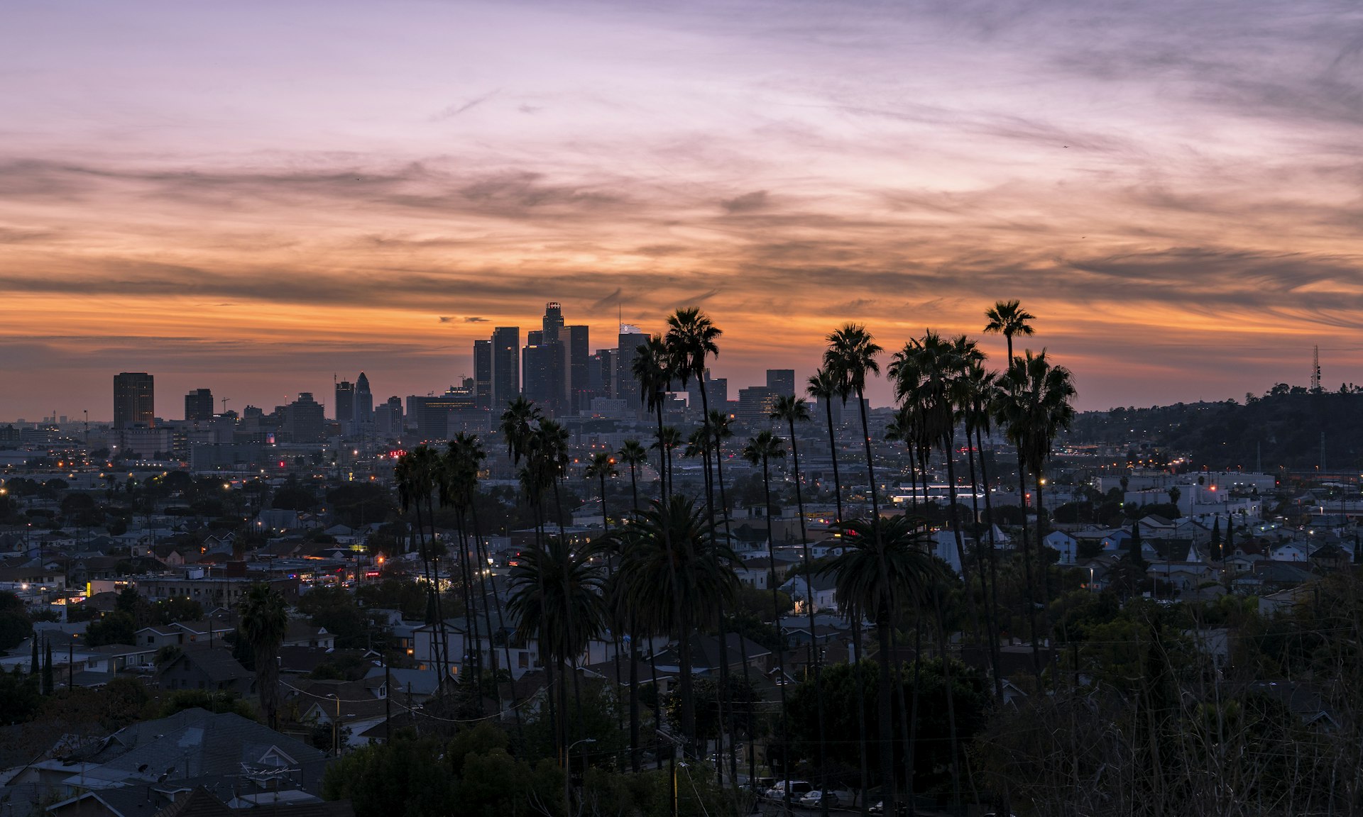 California construction market with commercial and residential building projects