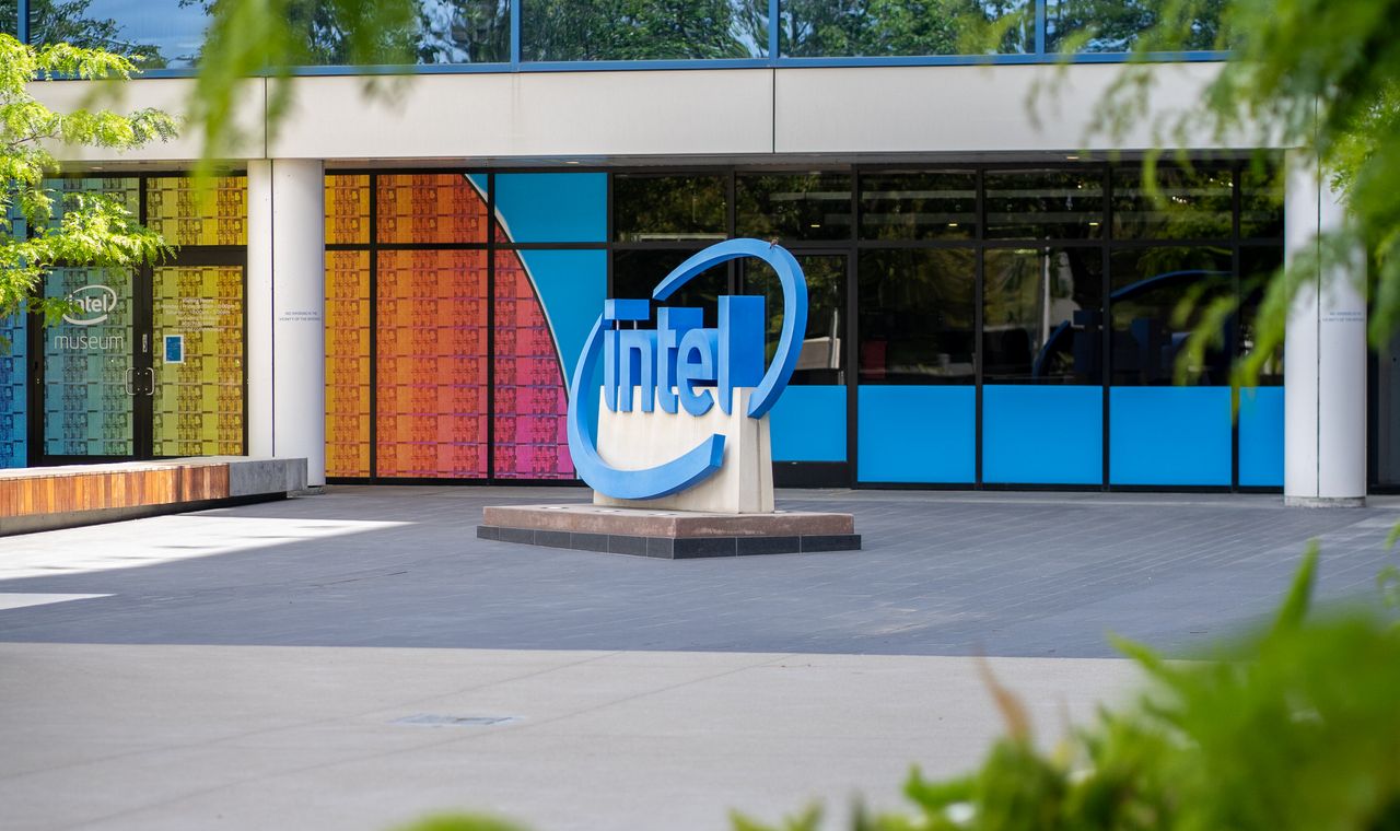 The Intel Museum entrance in Santa Clara with a blue Intel logo sculpture and silicon wafer glass panels, the Silicon Valley market FinTruction serves