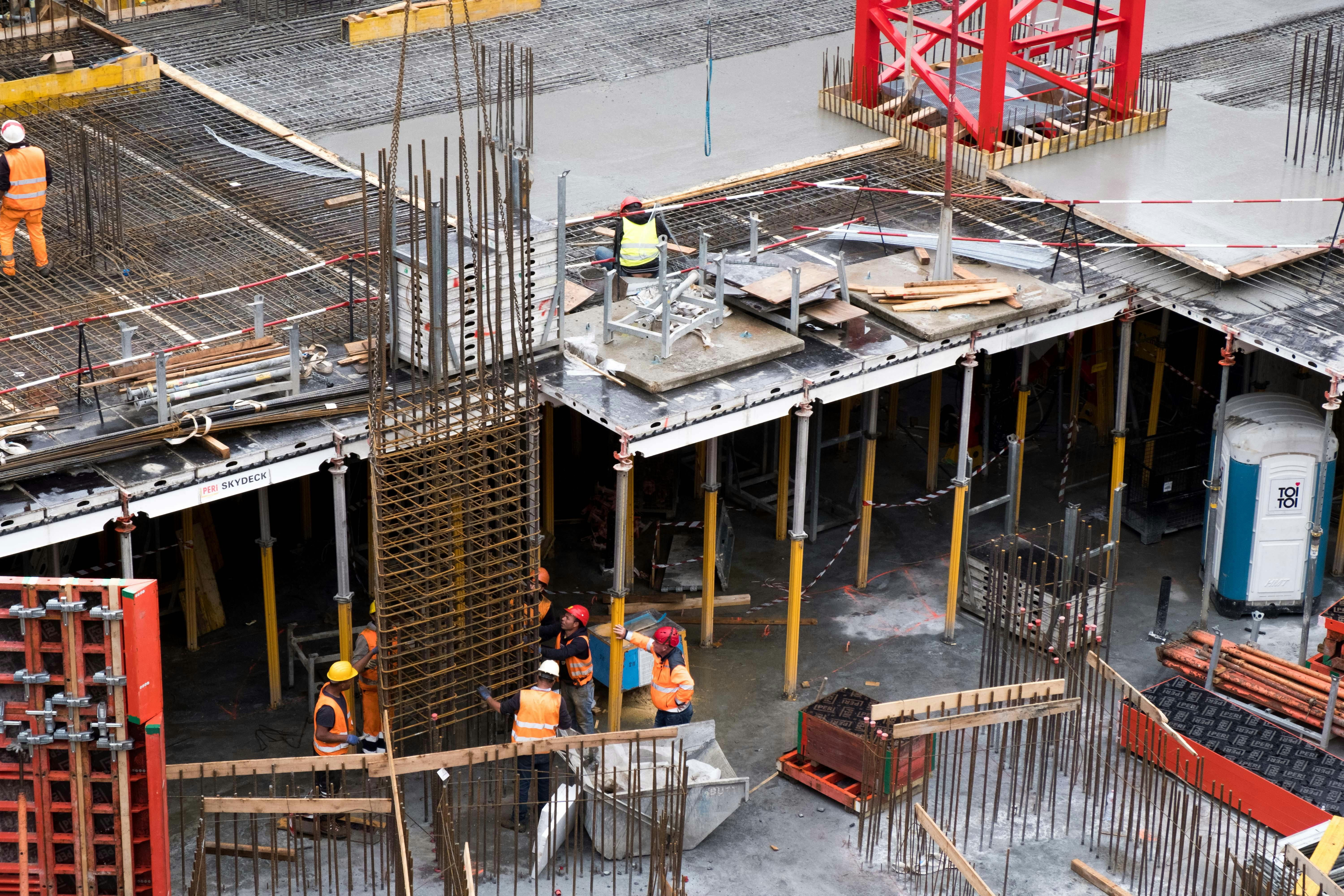 Overbilling vs Underbilling in Construction: What Contractors Need to Know